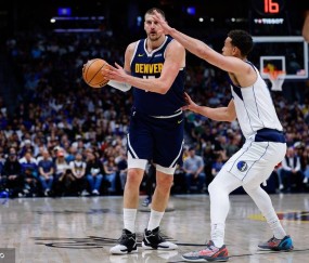 约基奇23+21+19穆雷爆砍53分 弗拉格26分掘金胜独行侠