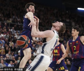 西甲争议判罚：马丁红牌撤销引爆巴萨马竞口水战